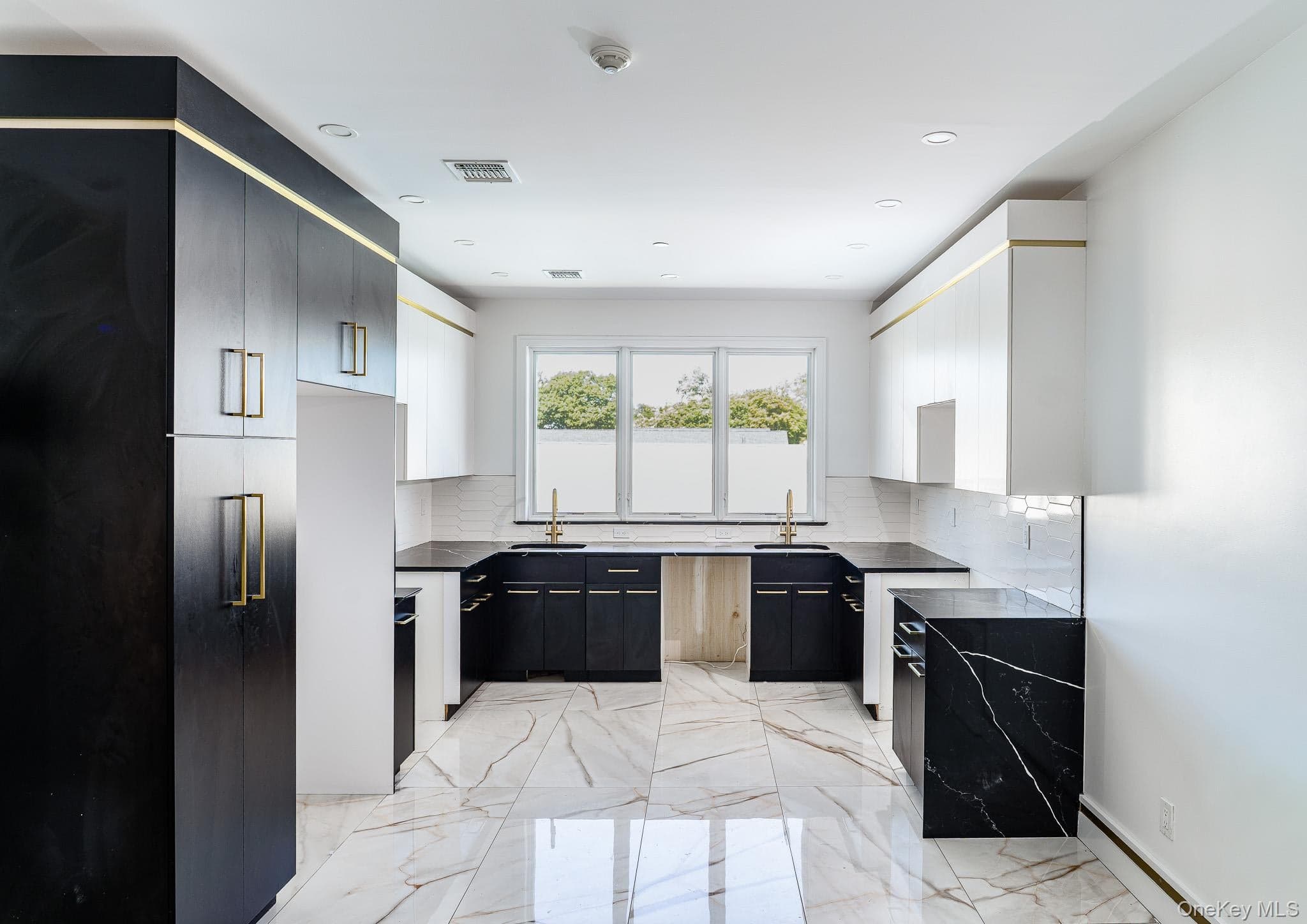 18 Twin Avenue Unit: 304 thumbnail 13