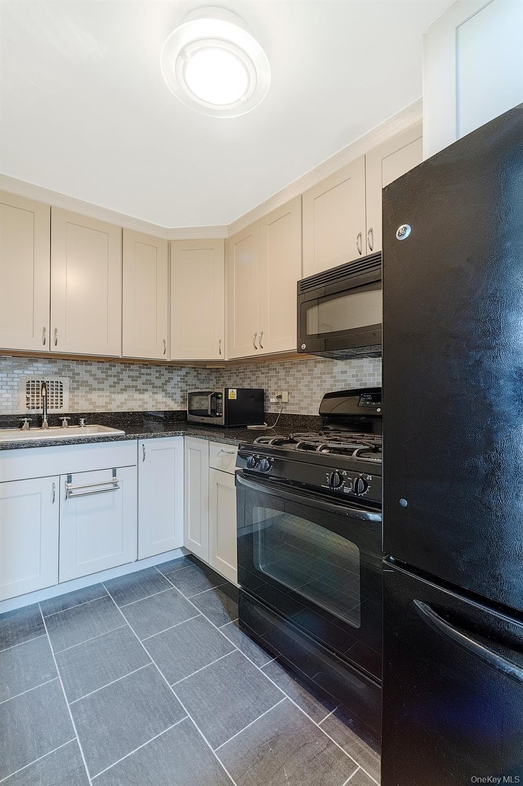 1215 Avenue M Avenue Unit: 1F thumbnail 7