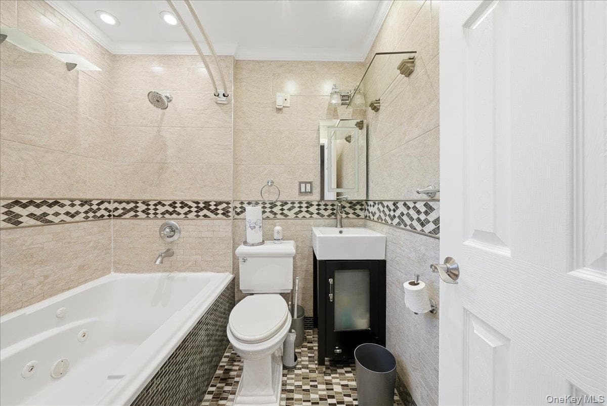 2927 Grand Avenue Unit: 16 thumbnail 17