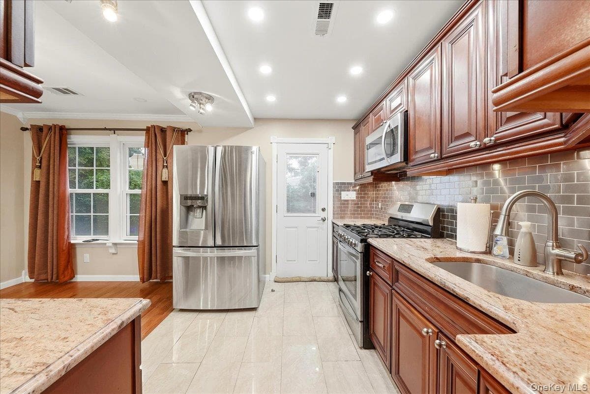 2927 Grand Avenue Unit: 16 thumbnail 12