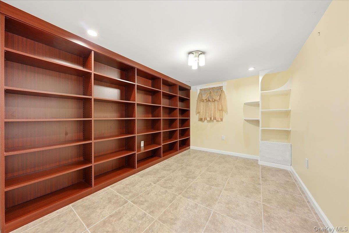 2927 Grand Avenue Unit: 16 thumbnail 27
