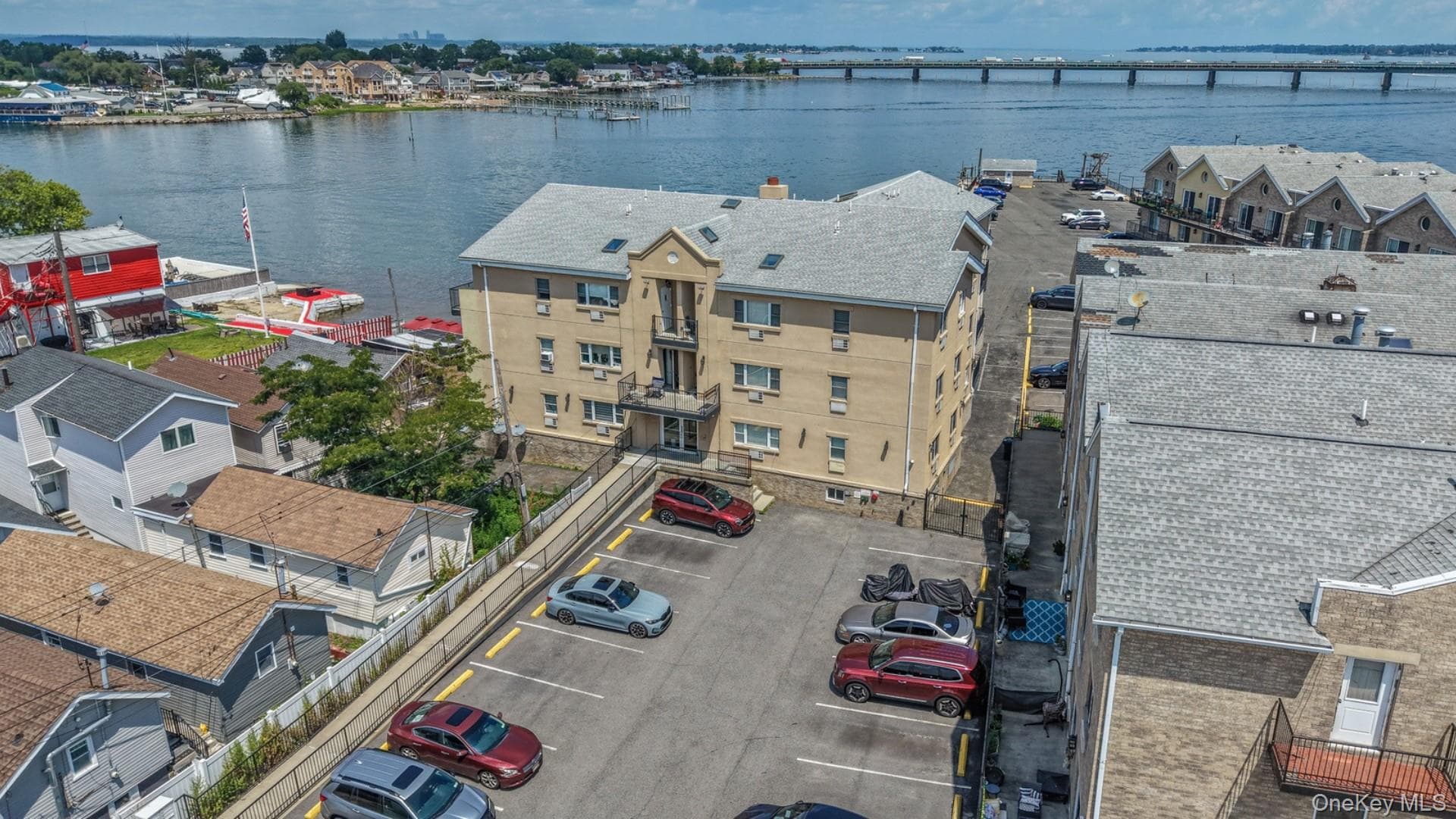 24 Pennyfield Avenue Unit: 2C thumbnail 24