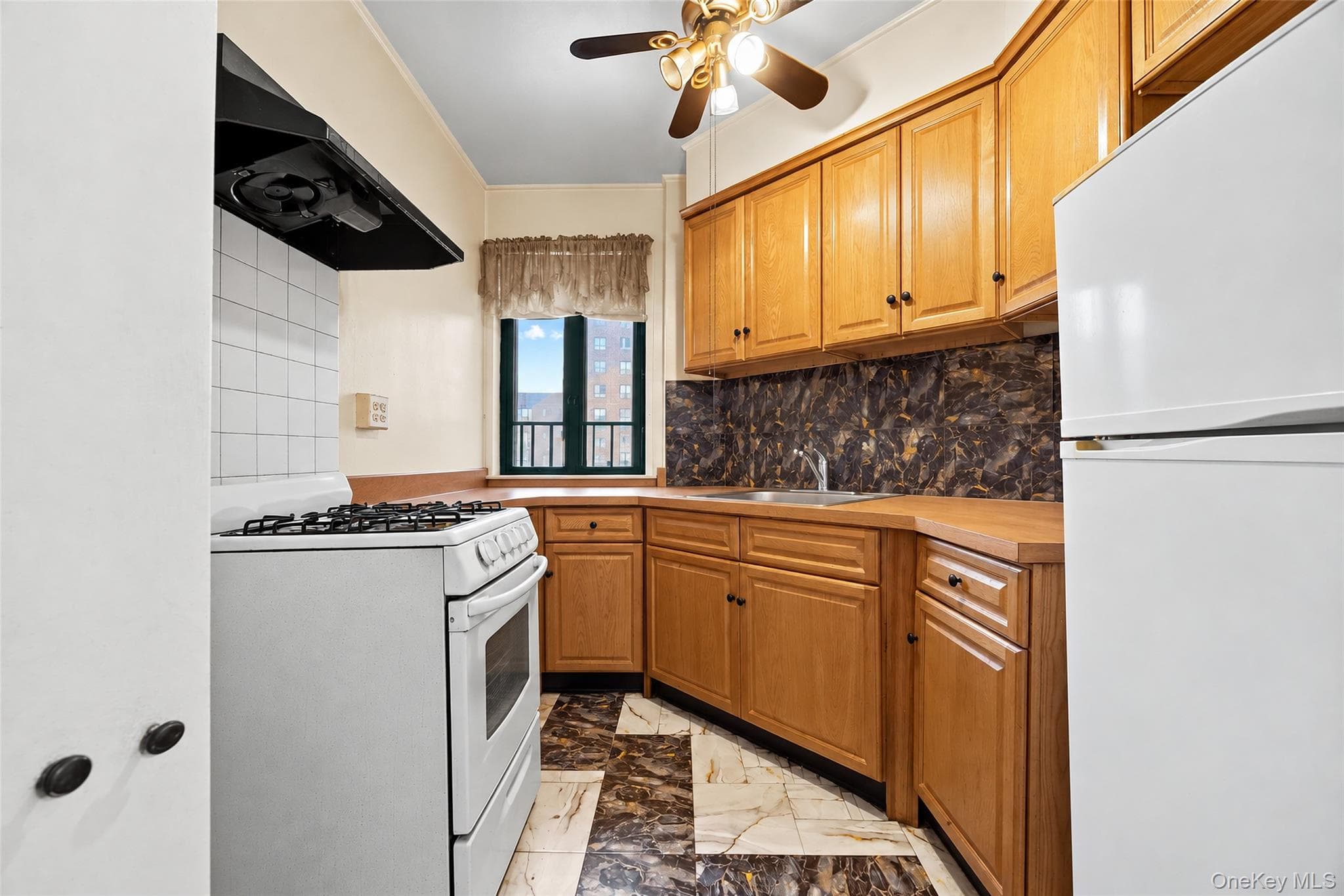 1651 Metropolitan Avenue Unit: 5H thumbnail 14