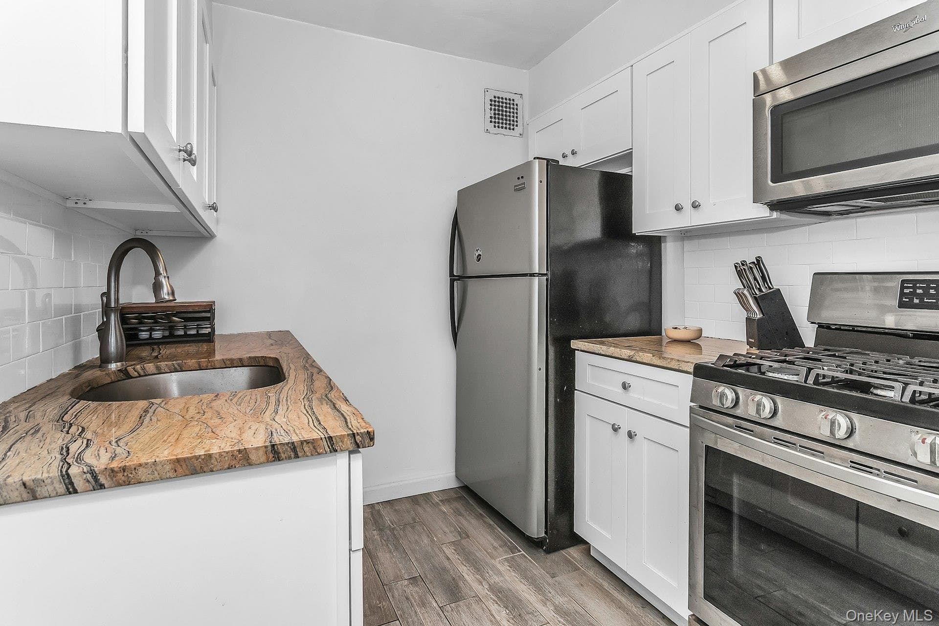 840 Shore Road Unit: 3 E thumbnail 9