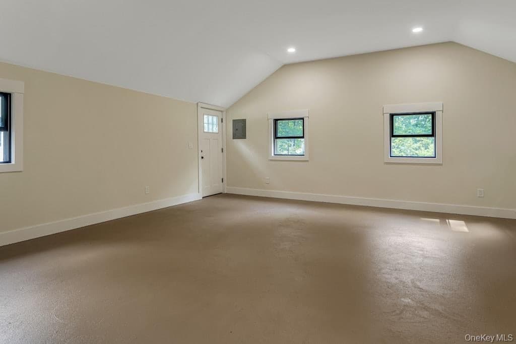 676 Hardscrabble Road thumbnail 39