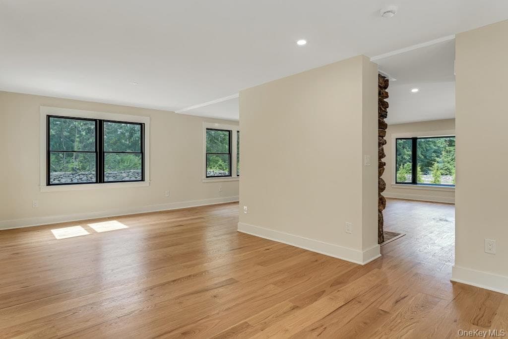 676 Hardscrabble Road thumbnail 21
