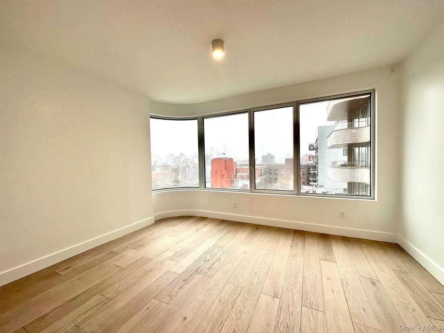 208 Delancey Street Unit: 10E thumbnail 4