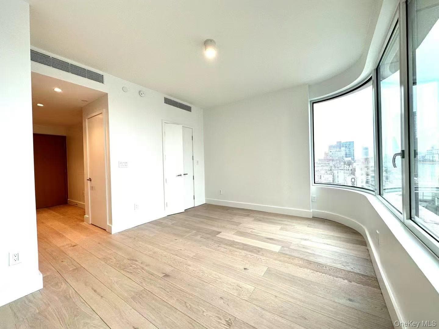 208 Delancey Street Unit: 10E thumbnail 3