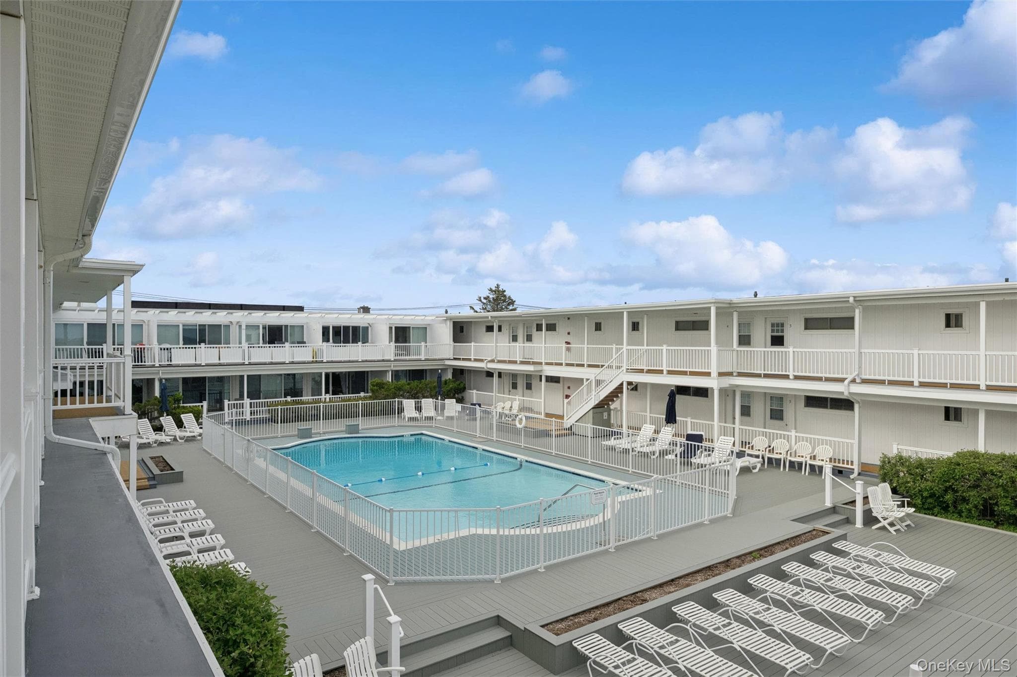 281 Dune Road Unit: 17B thumbnail 17