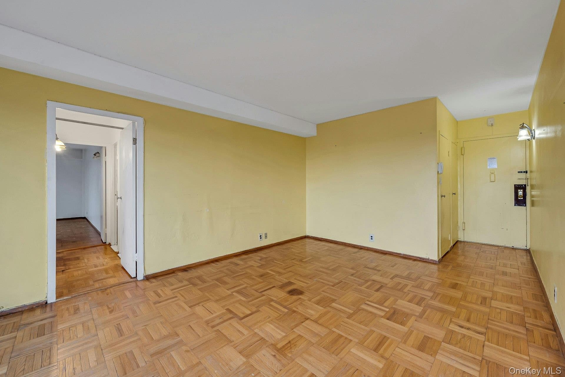 1 Fordham Hill Oval Unit: 12C thumbnail 2