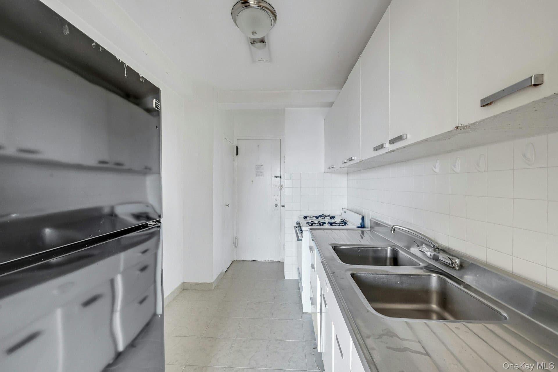 1 Fordham Hill Oval Unit: 12C thumbnail 8