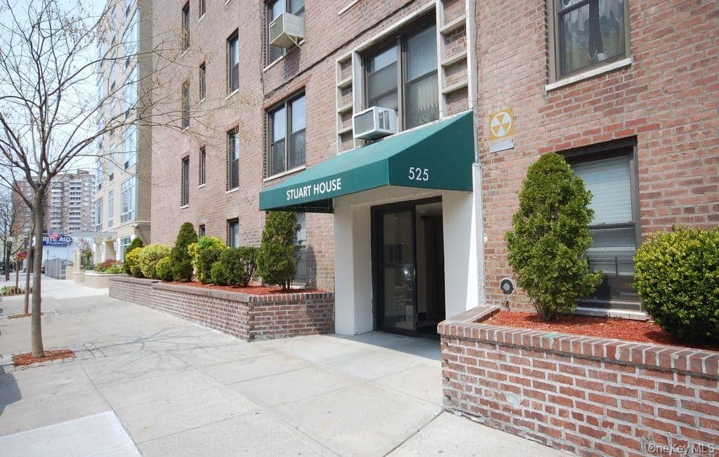 525 W 235th Street Unit: 4D thumbnail 14