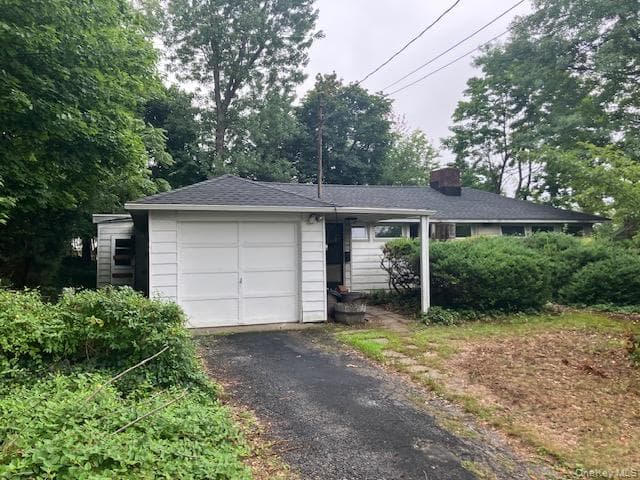 35 Washington Avenue, Glen Head