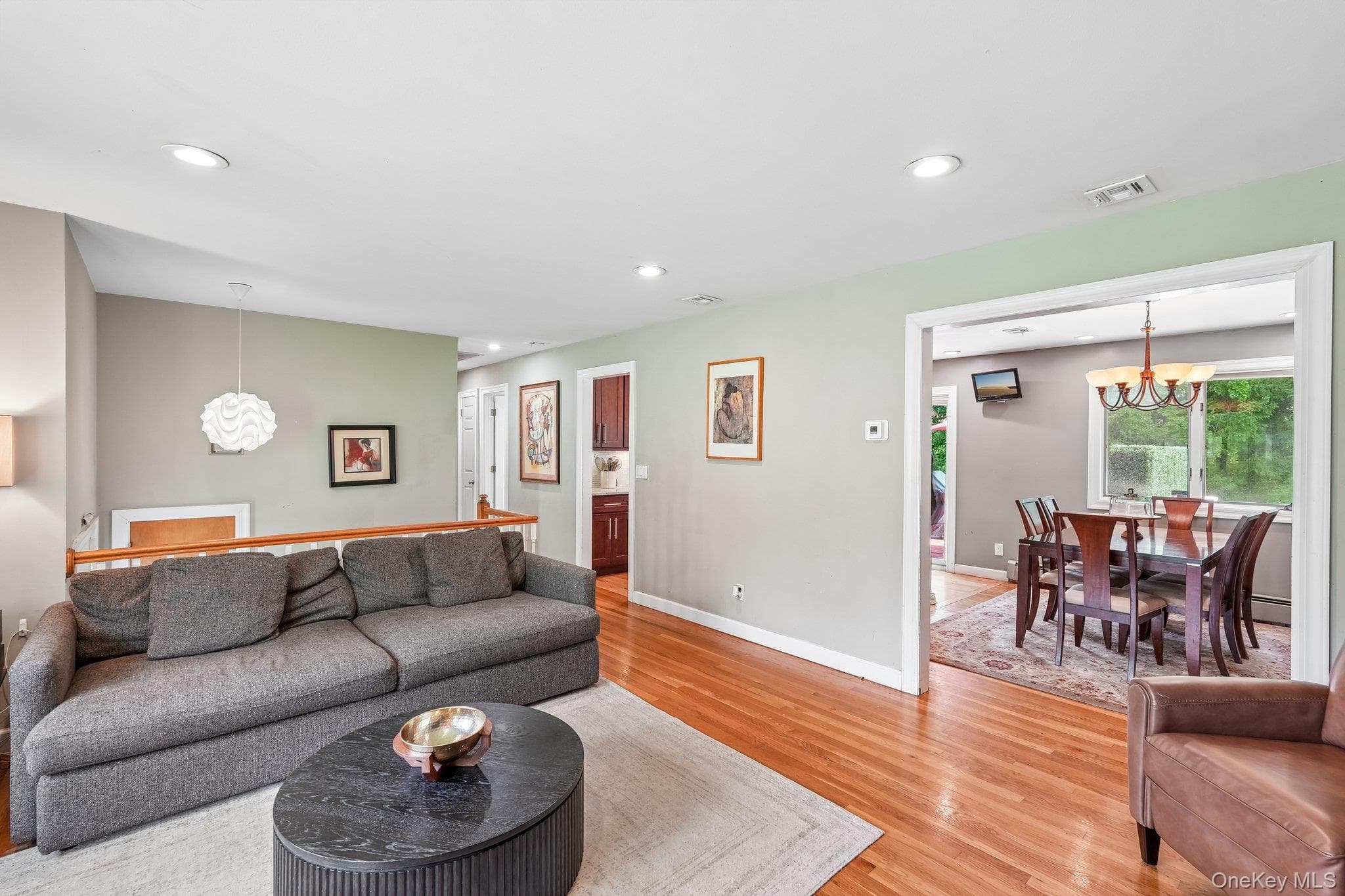 111 Hilltop Road thumbnail 7