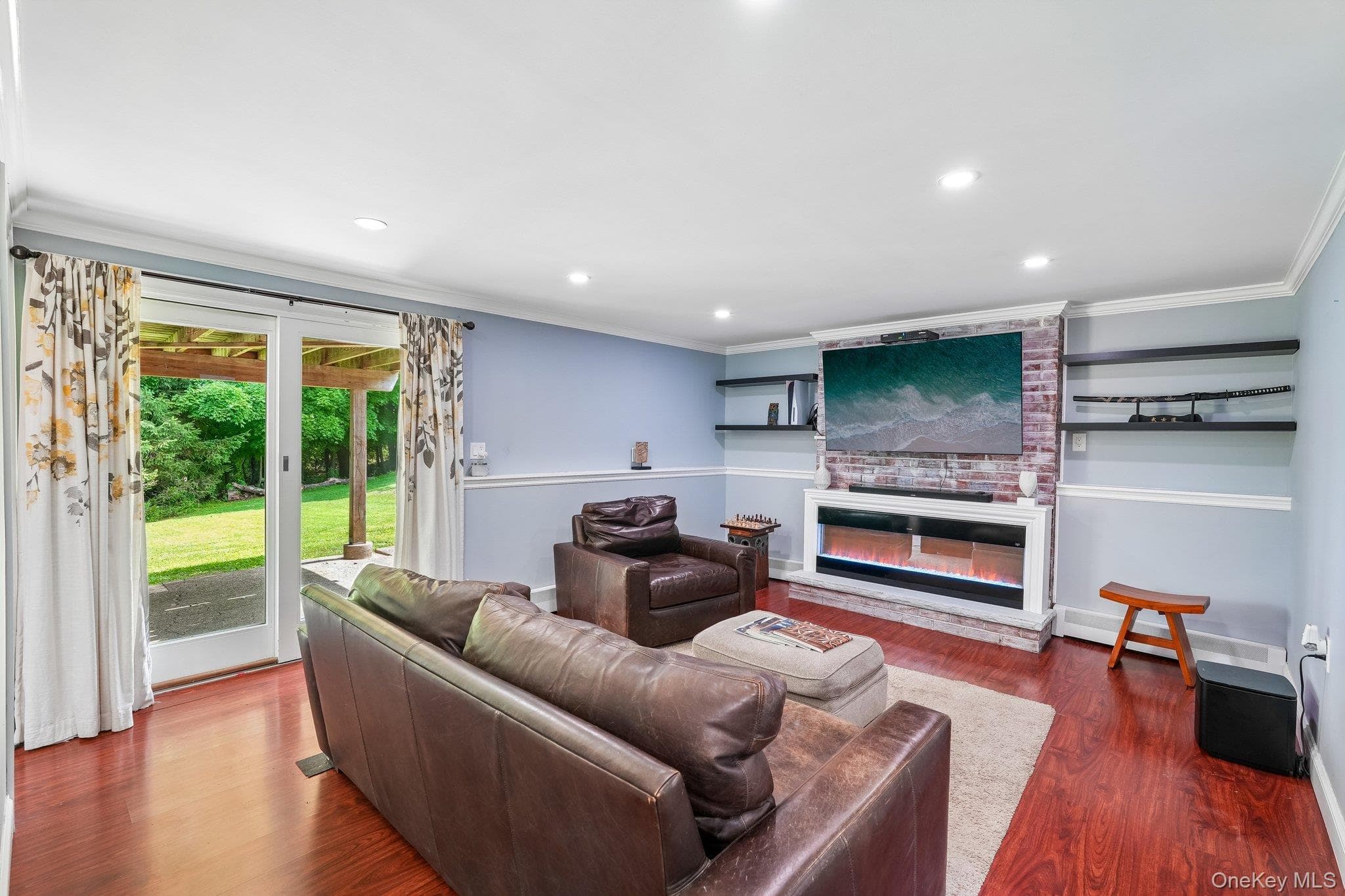 111 Hilltop Road thumbnail 30