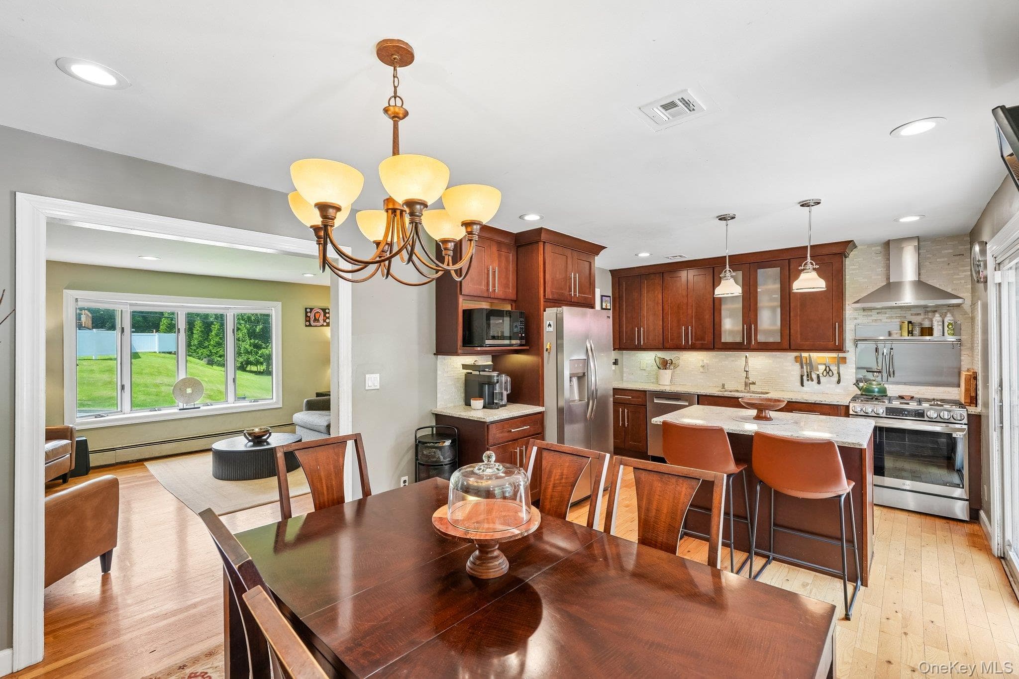 111 Hilltop Road thumbnail 12