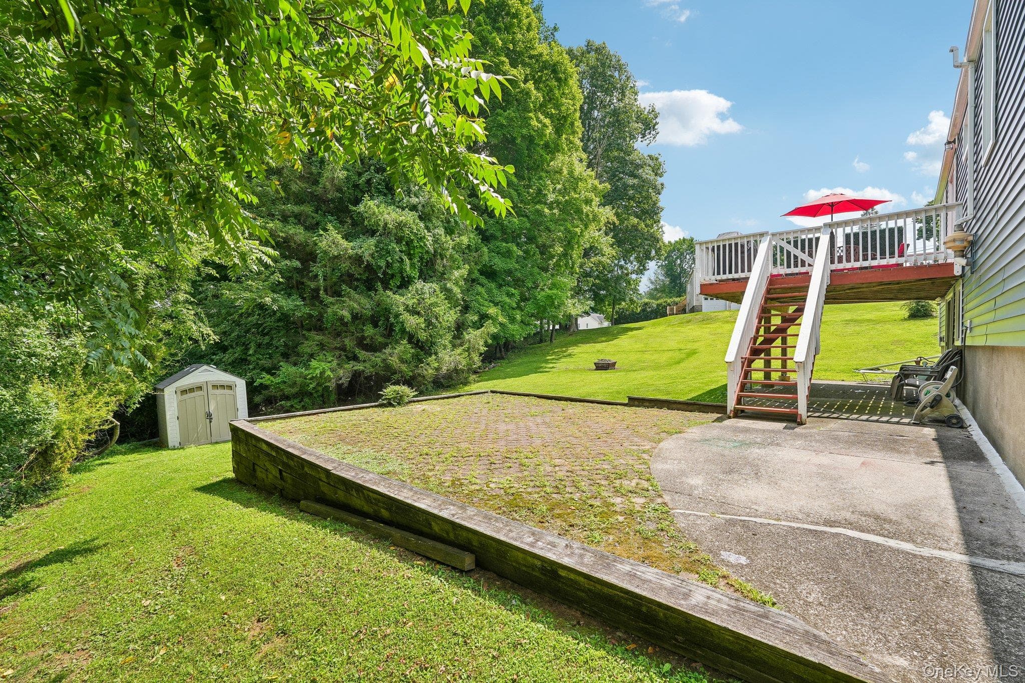 111 Hilltop Road thumbnail 37