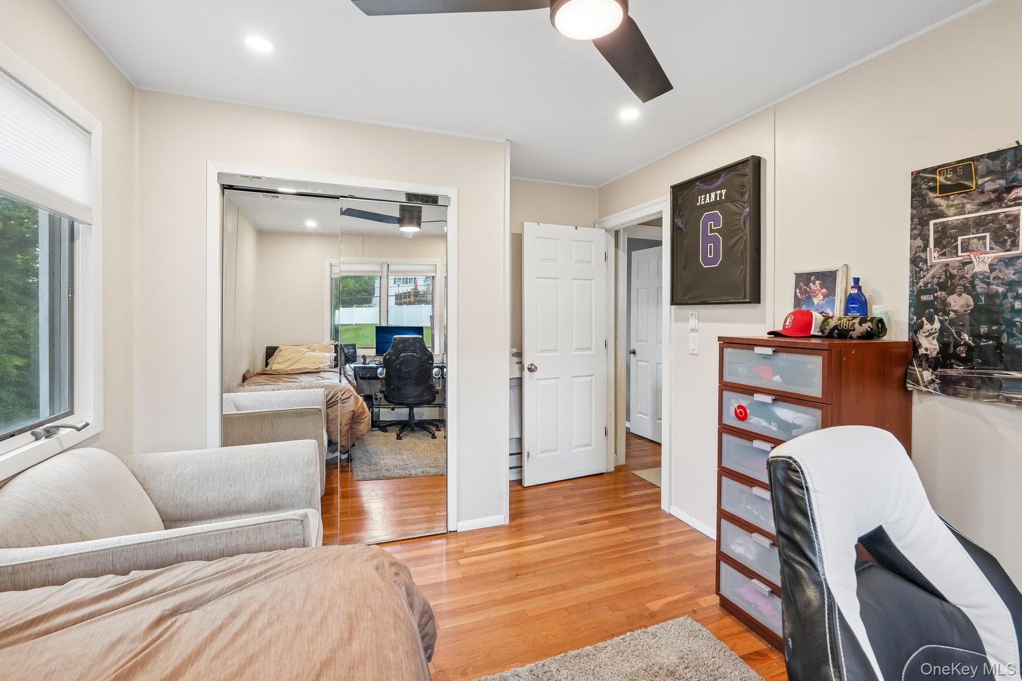 111 Hilltop Road thumbnail 26