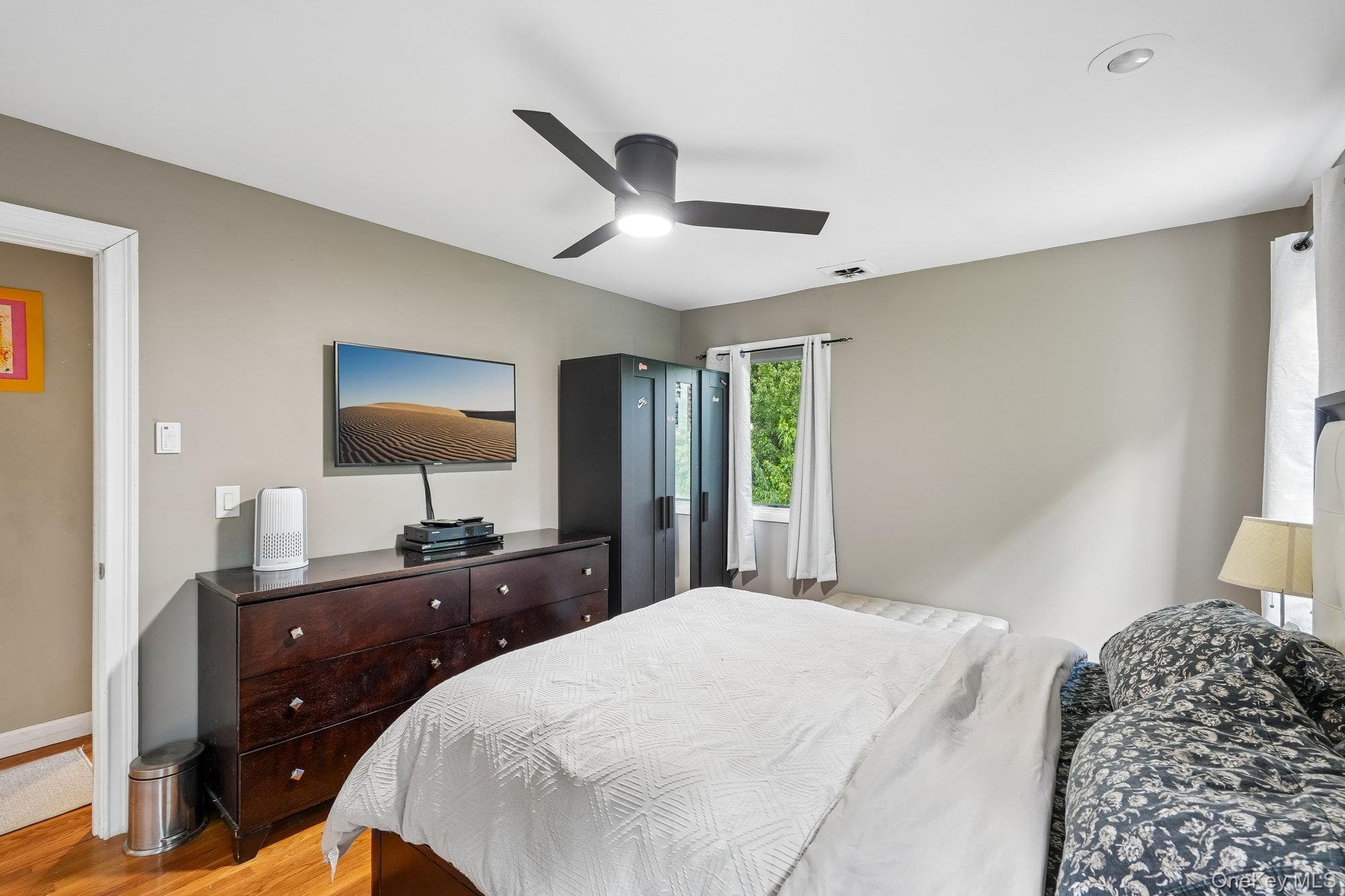 111 Hilltop Road thumbnail 23