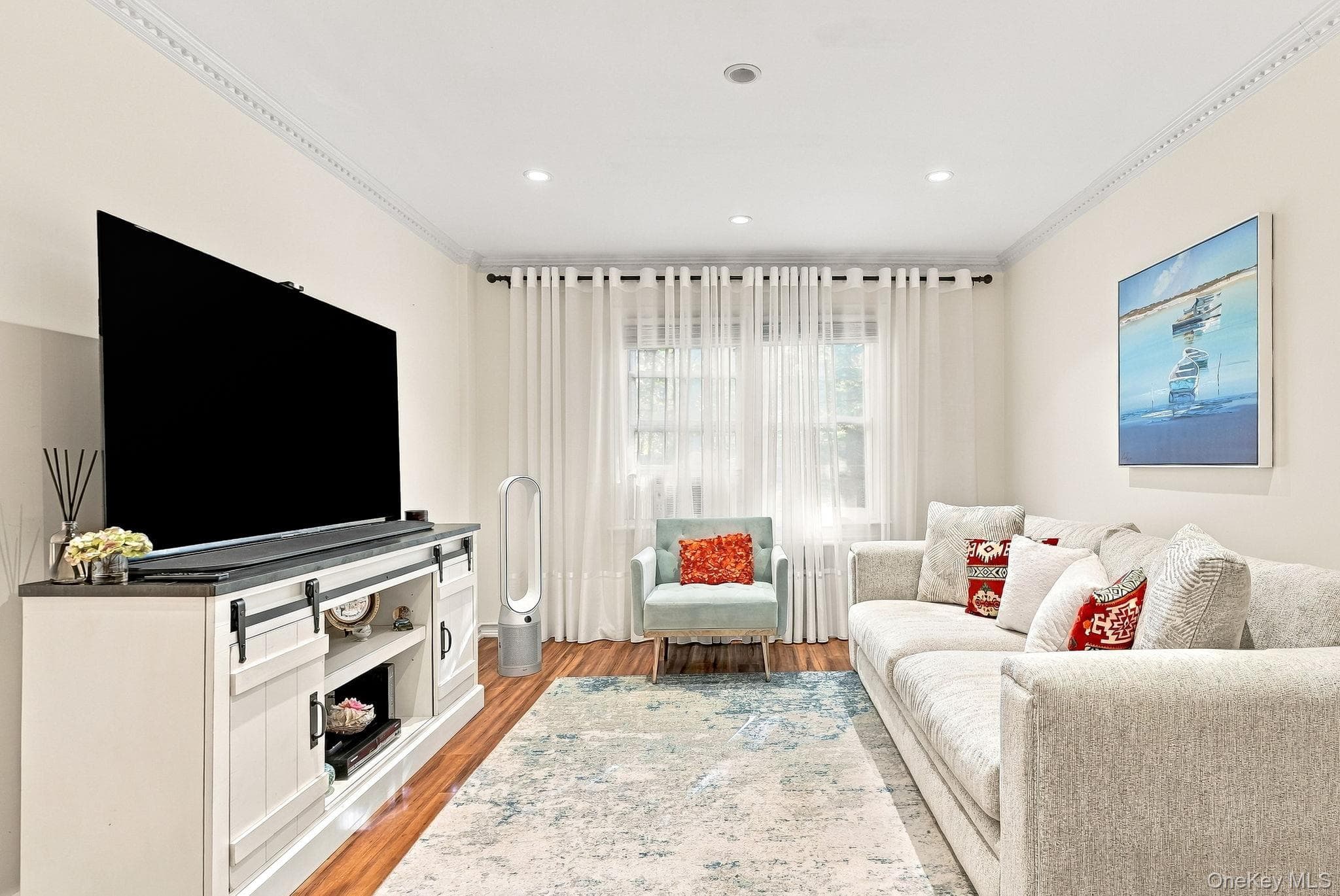 6 South Road Unit: 1V photo 1
