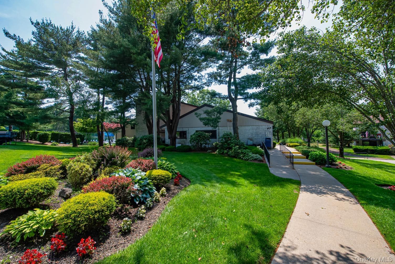 85 Richmond Boulevard Unit: 1A thumbnail 21