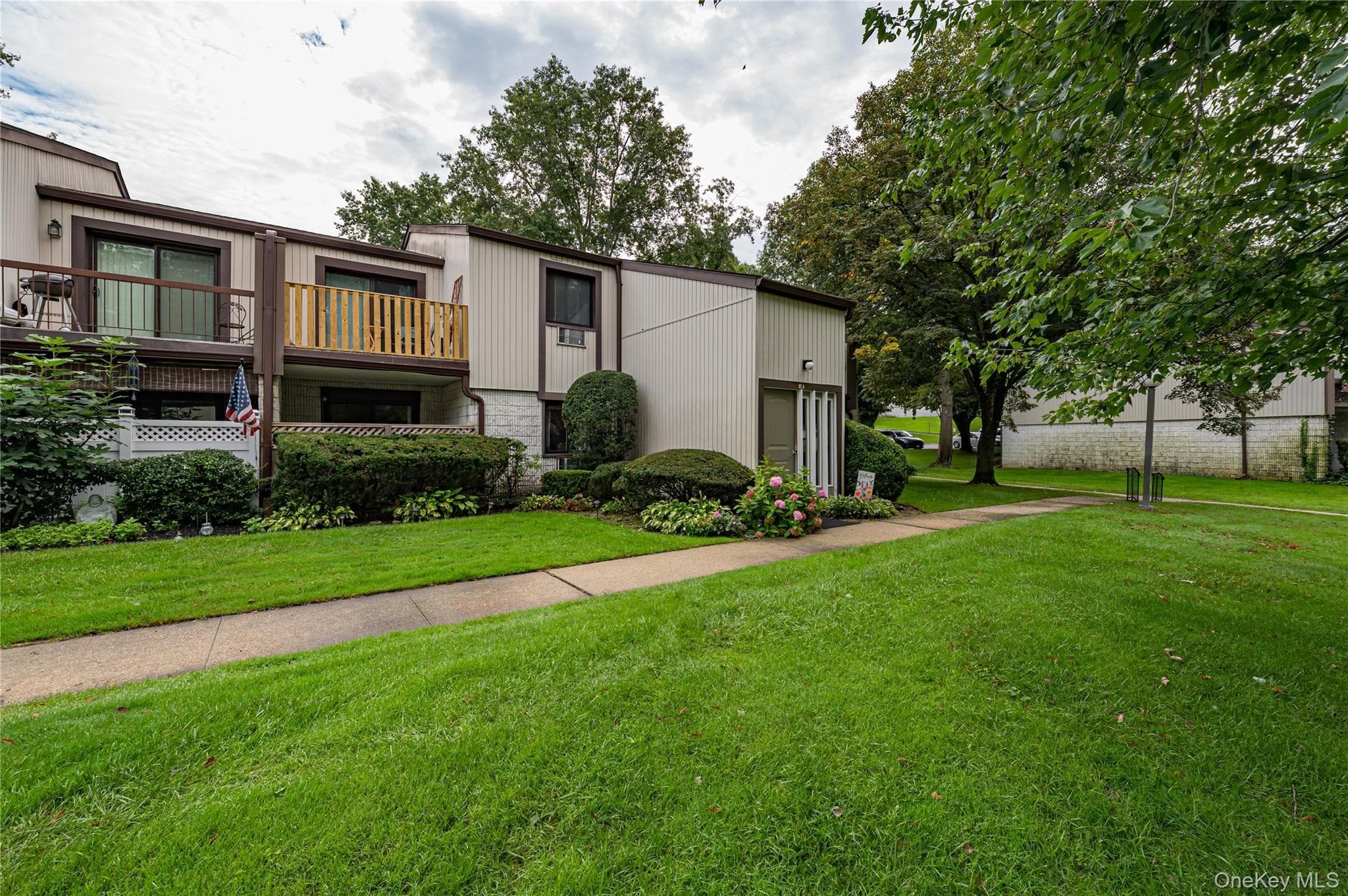 85 Richmond Boulevard Unit: 1A thumbnail 3