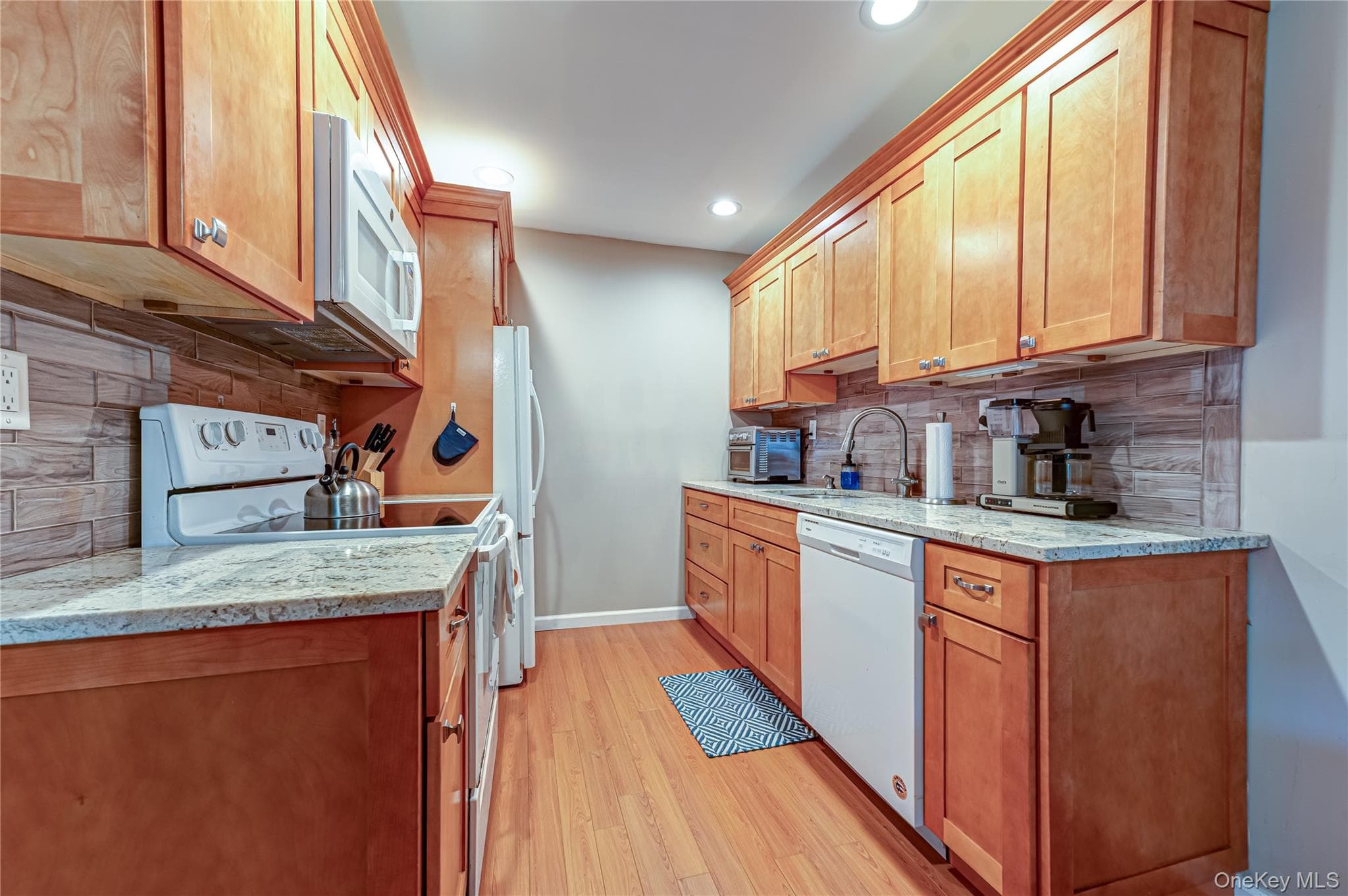 85 Richmond Boulevard Unit: 1A, Ronkonkoma