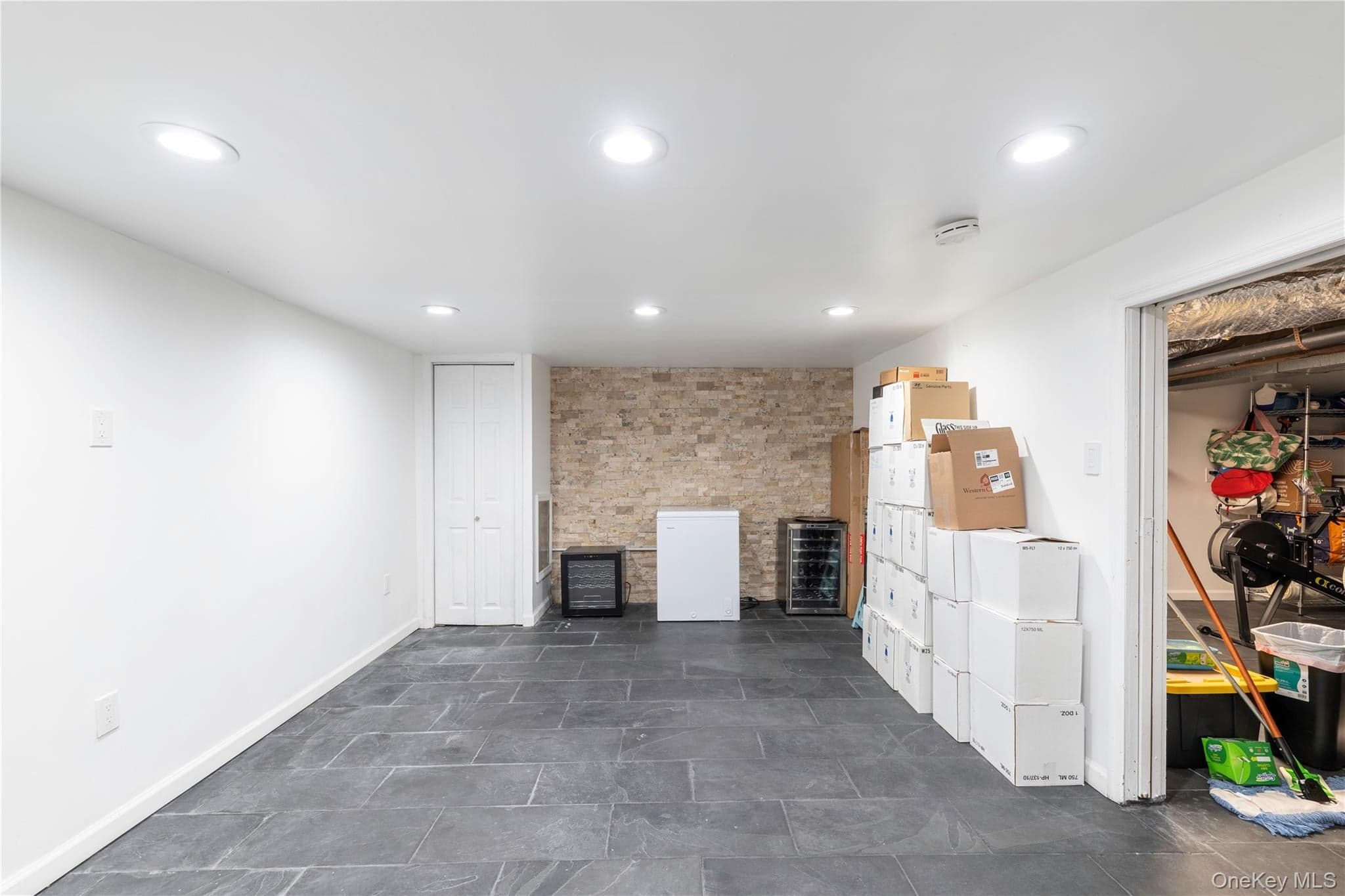 21 Barnard Avenue thumbnail 28