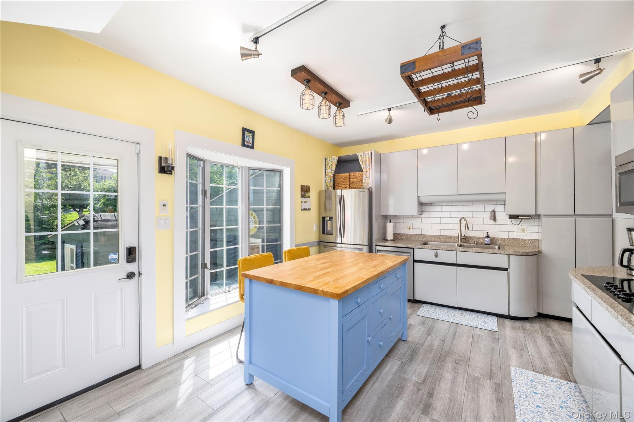 21 Barnard Avenue thumbnail 10
