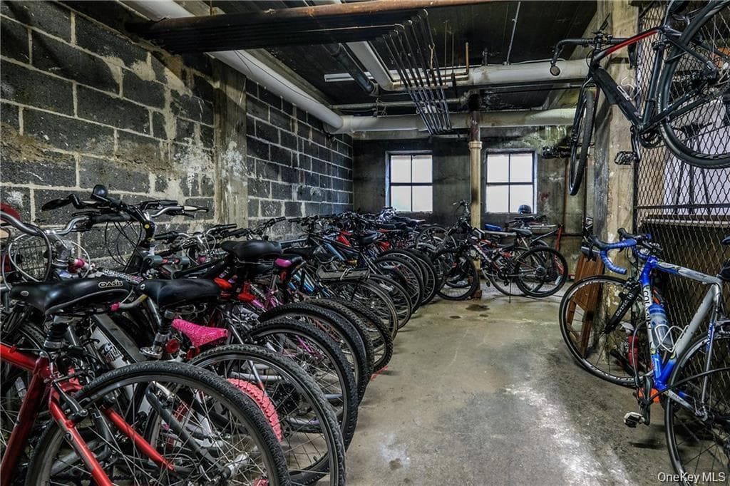 290 Collins Ave Unit: 2C thumbnail 22