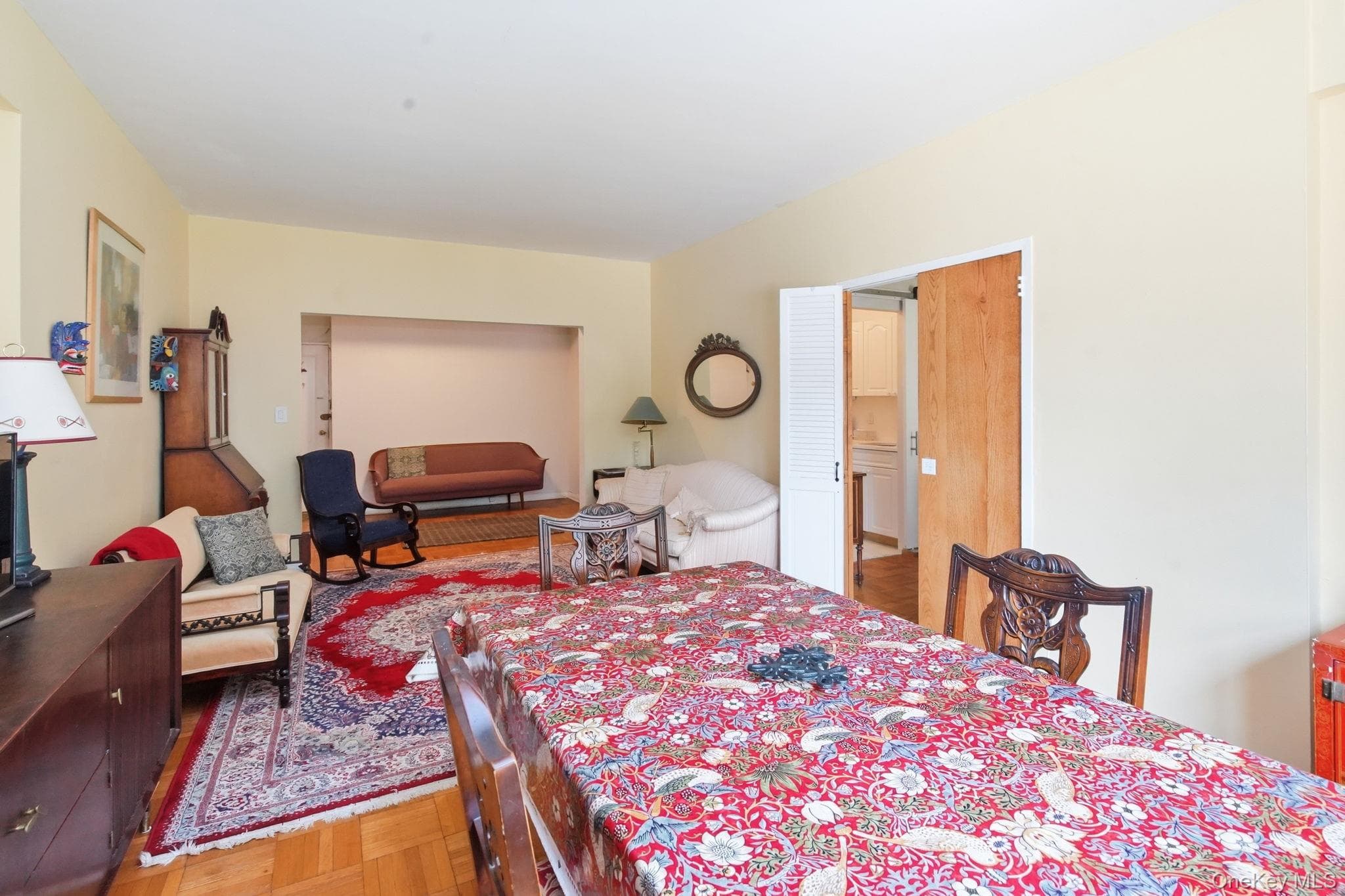 290 Collins Ave Unit: 2C thumbnail 18