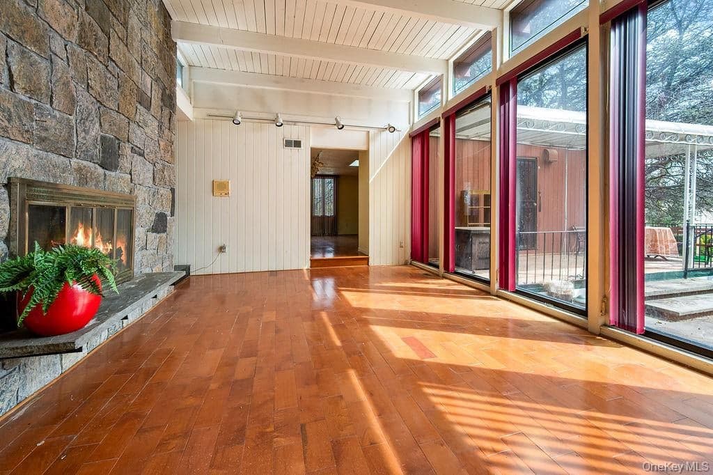 11 Valley View Road thumbnail 3