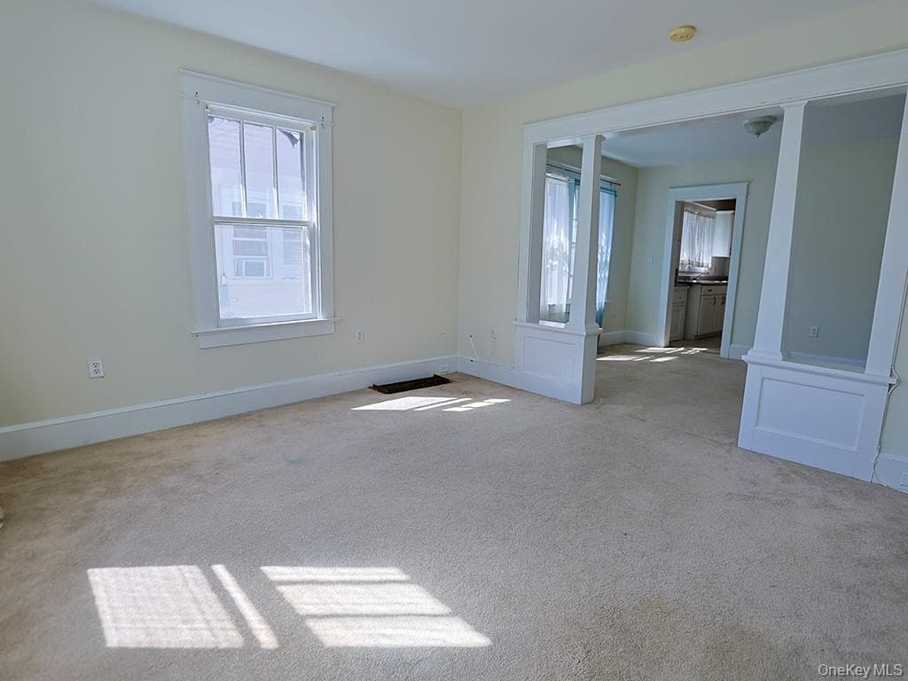 14 Columbia Avenue thumbnail 3