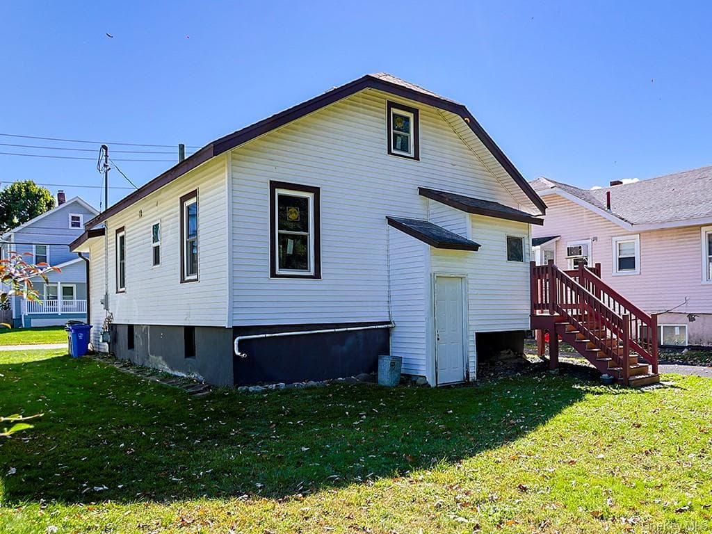 14 Columbia Avenue thumbnail 15