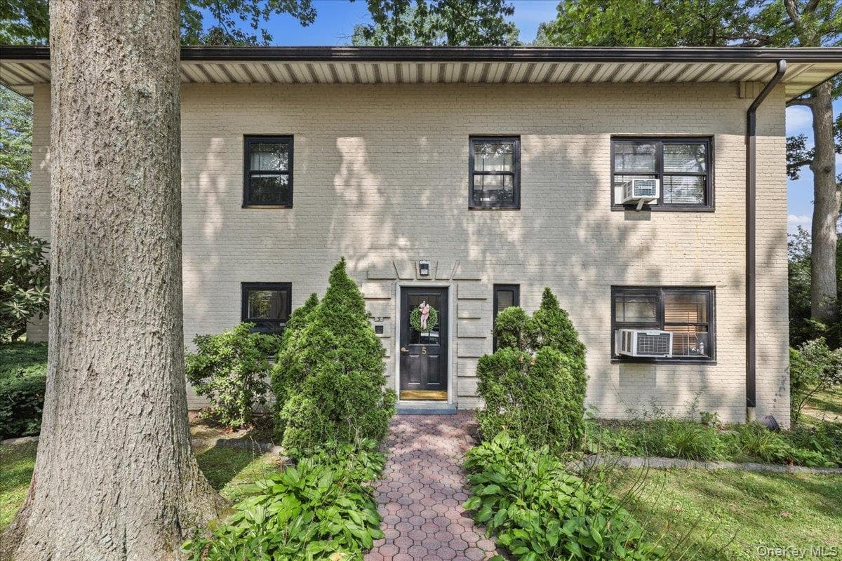 5 Whitehall Road Unit: 1L thumbnail 2