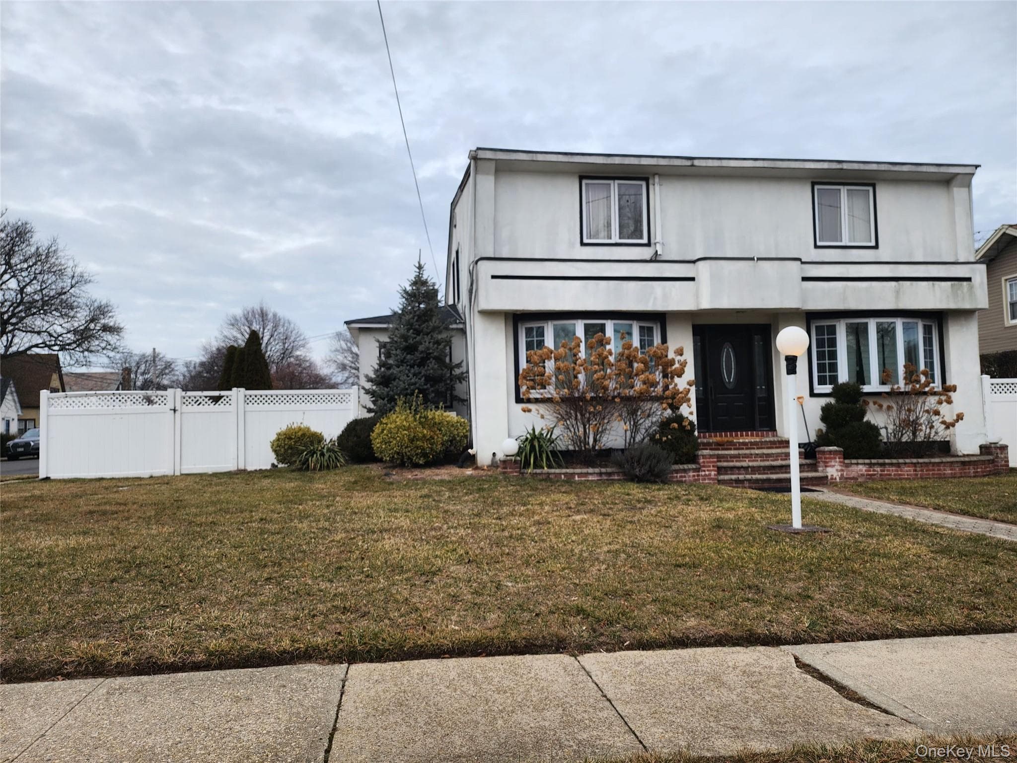883 Mckenna Avenue thumbnail 2