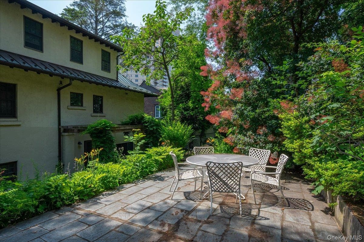 2727 Netherland Avenue thumbnail 6