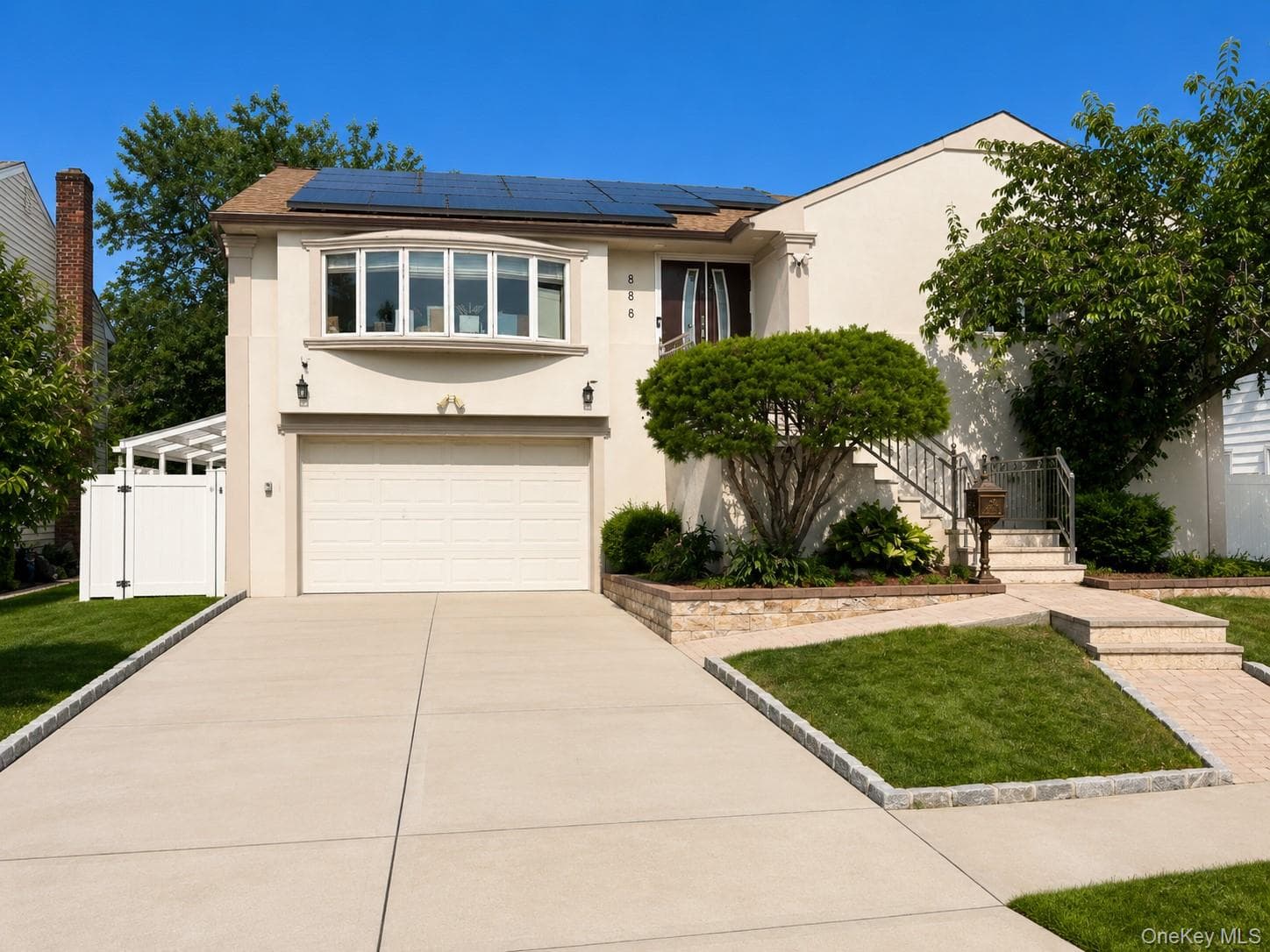 886 Woodmere Drive, Valley Stream