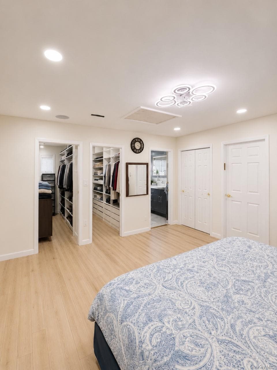886 Woodmere Drive thumbnail 16