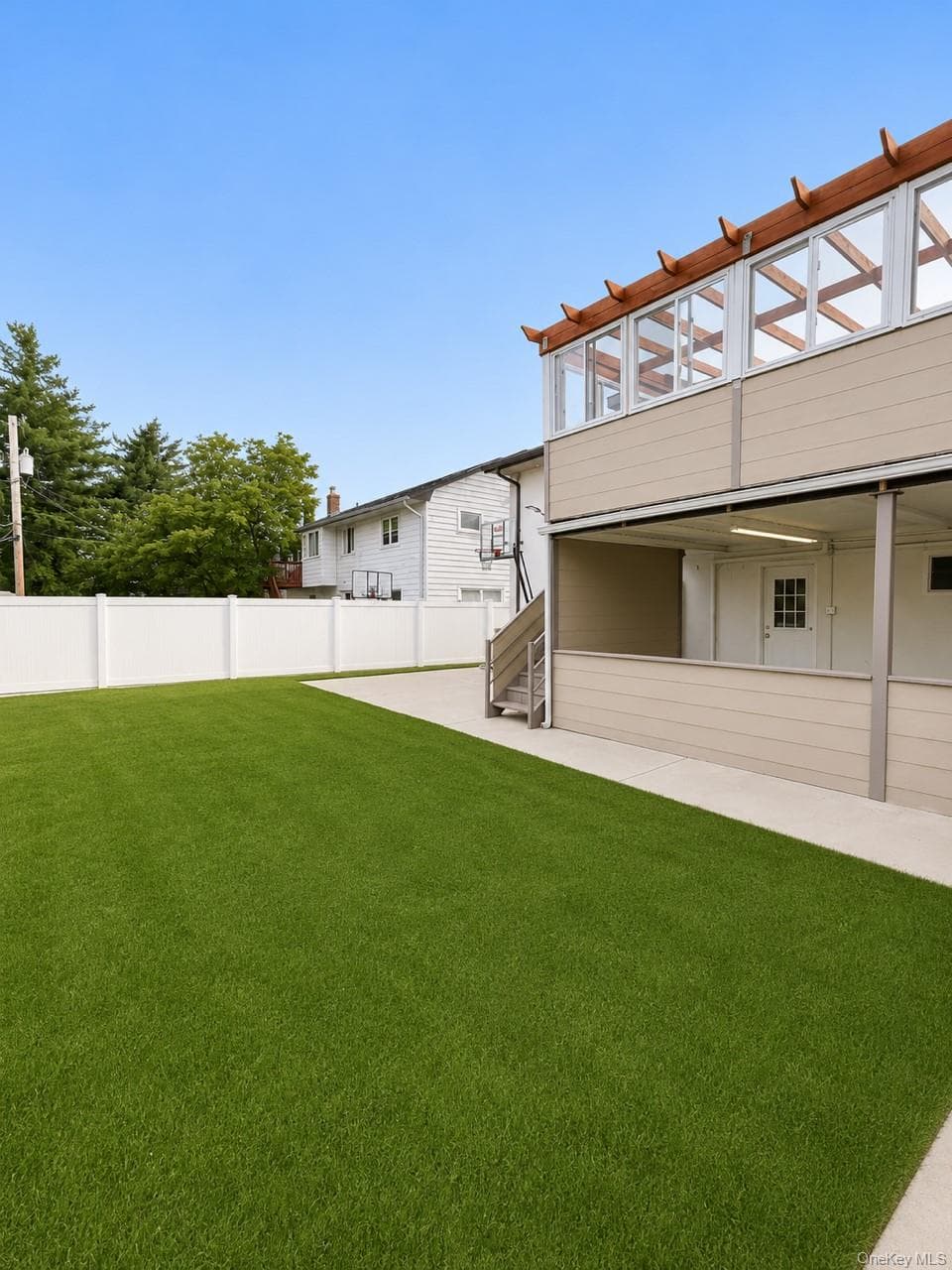 886 Woodmere Drive thumbnail 37