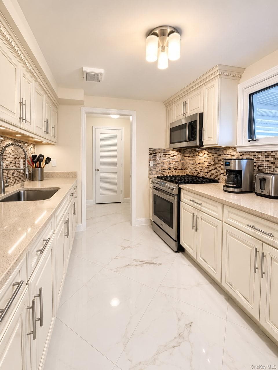 886 Woodmere Drive thumbnail 30