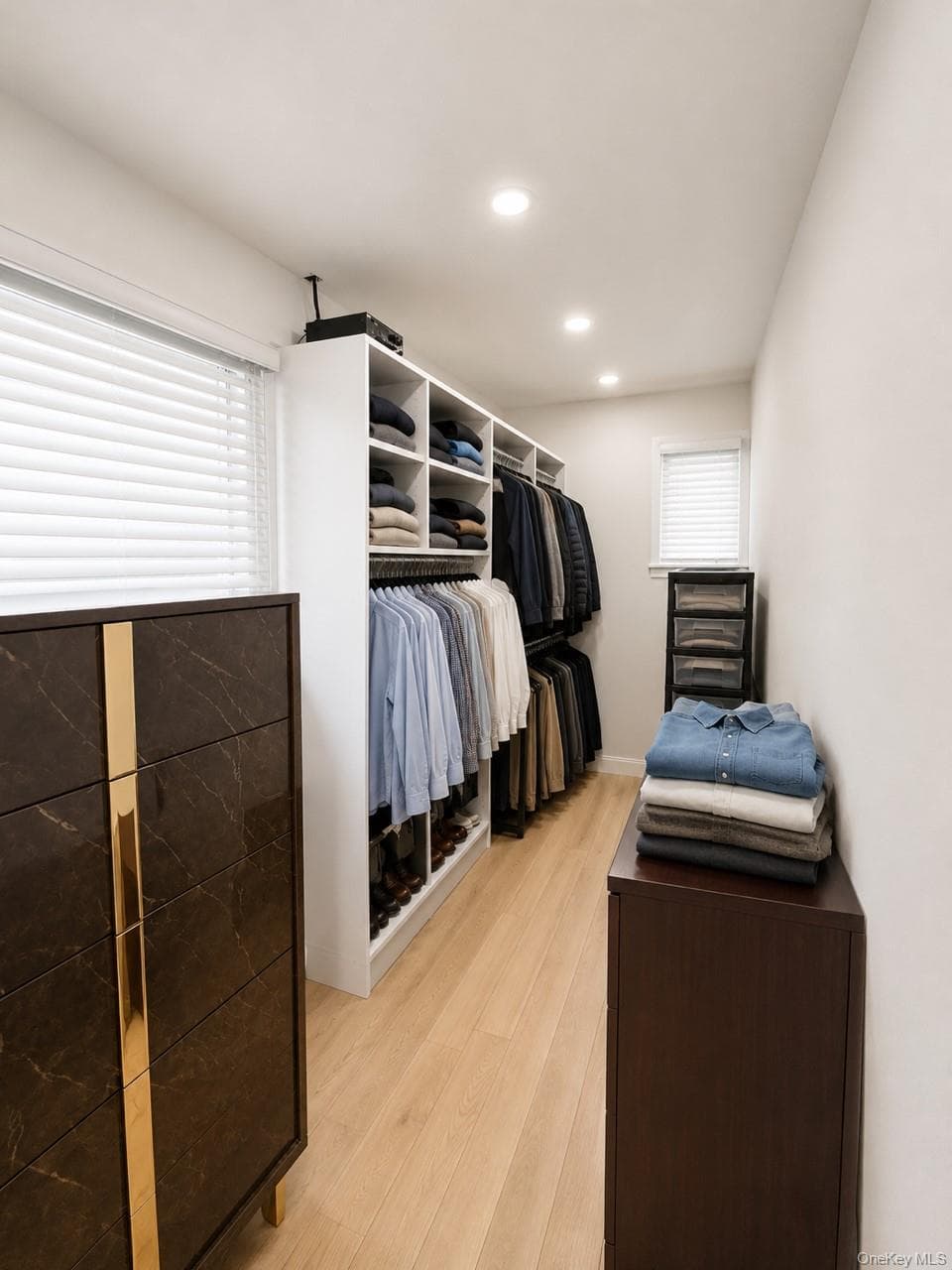 886 Woodmere Drive thumbnail 18