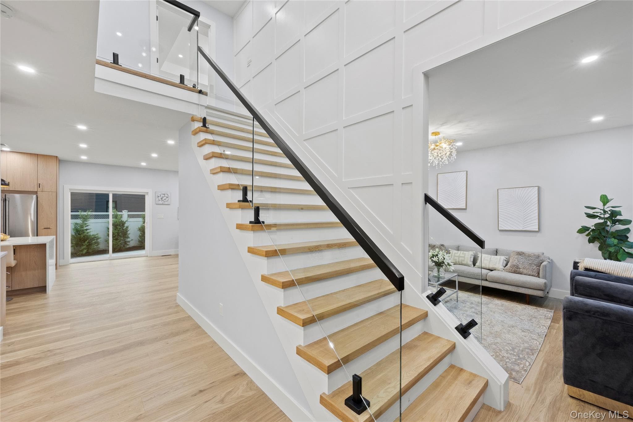 712 Bach Court thumbnail 4