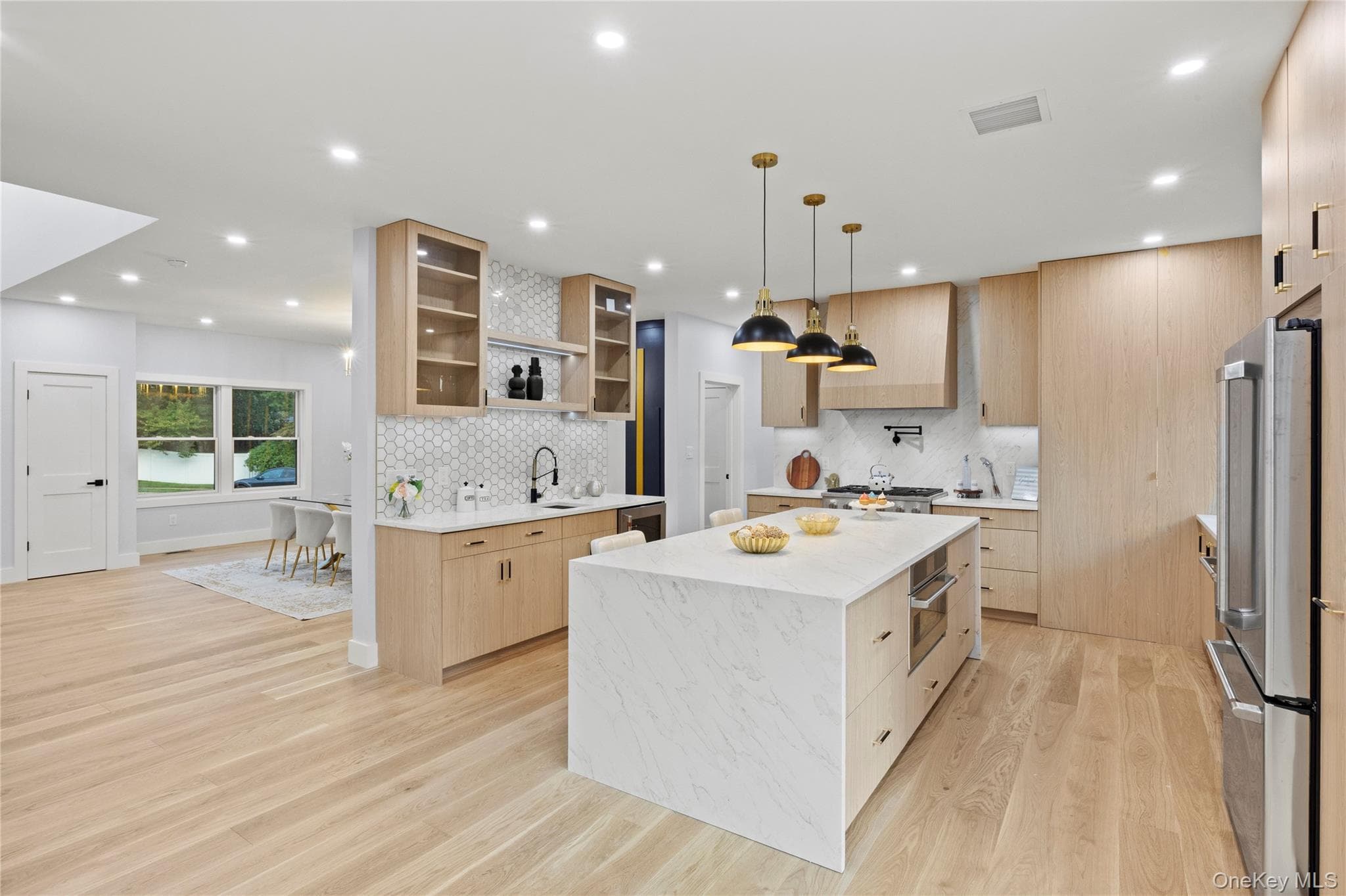712 Bach Court thumbnail 14
