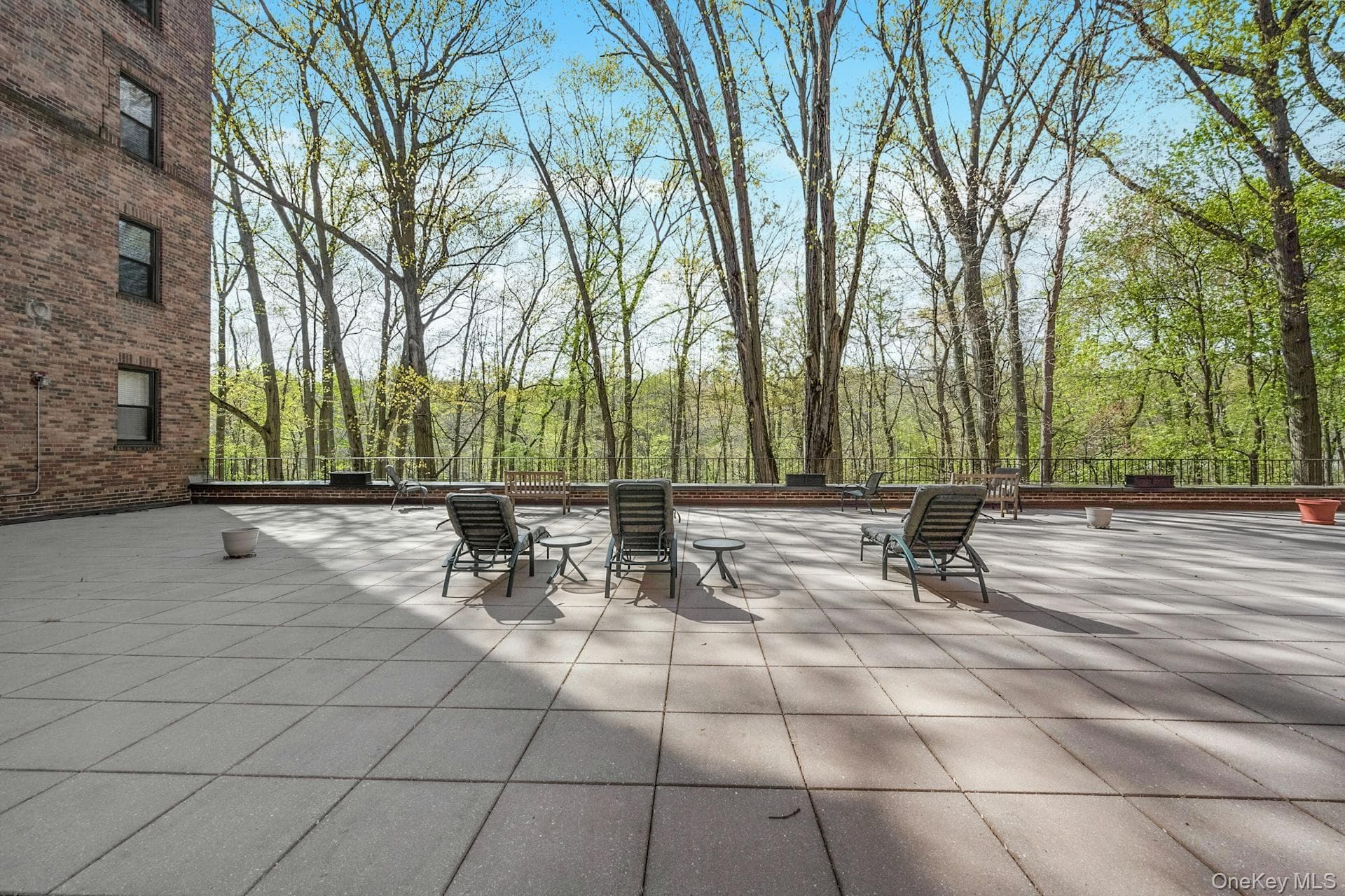 143 Garth Road Unit: 1J thumbnail 24
