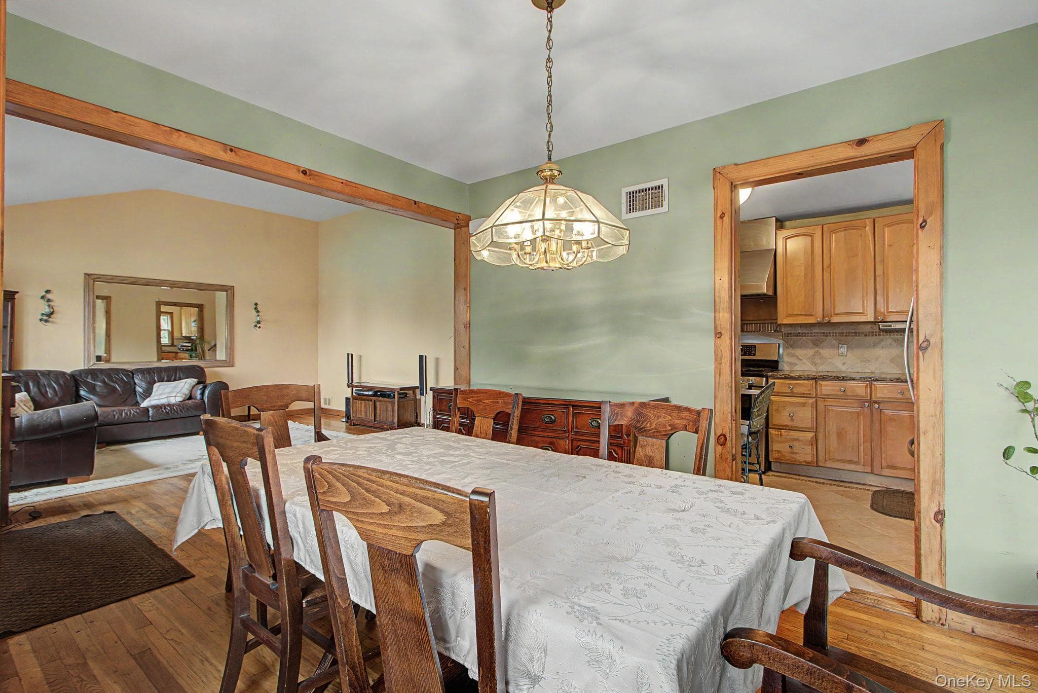 3410 Lorelei Drive thumbnail 11