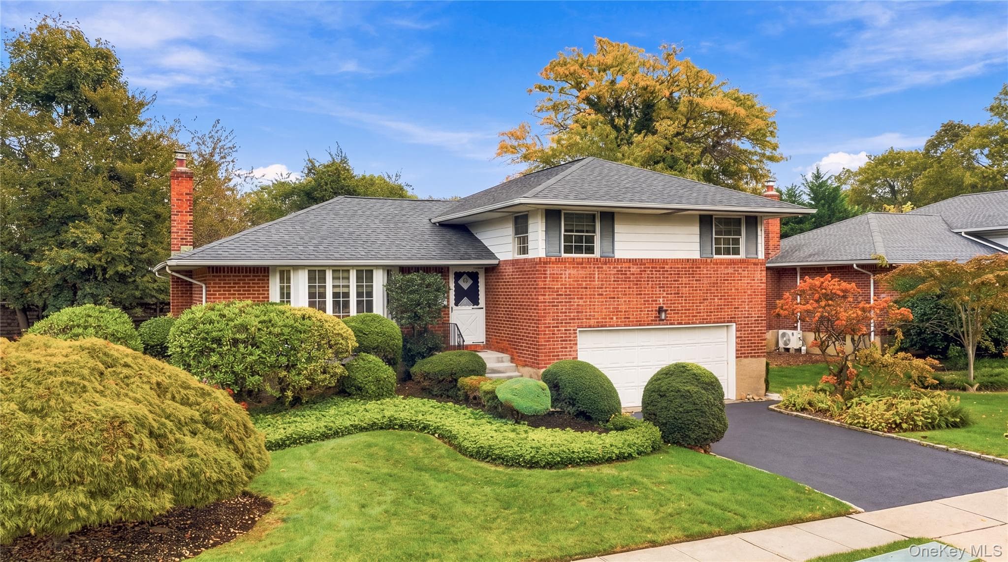 52 Winthrop Road photo 1