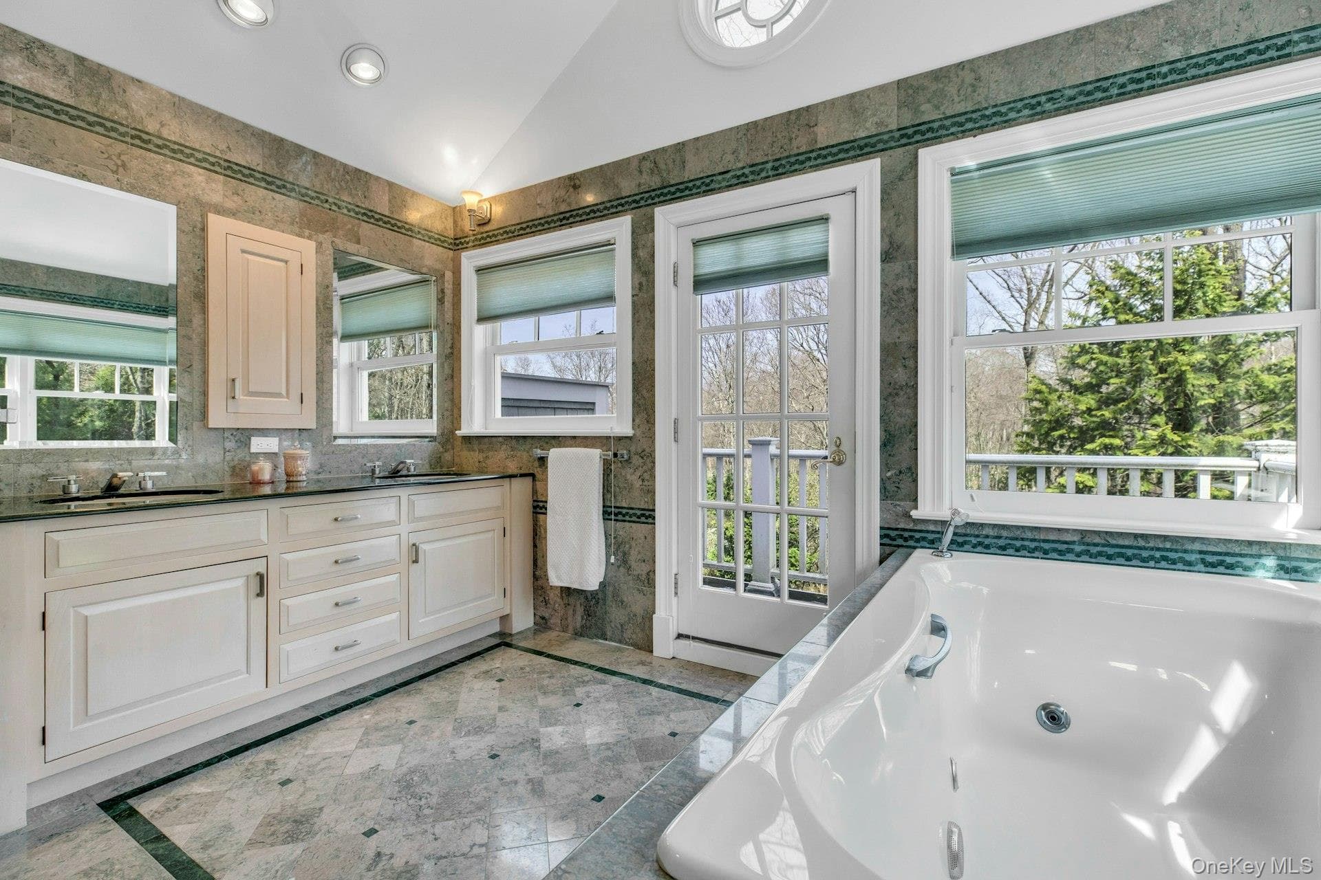 10 Redmond Lane thumbnail 41