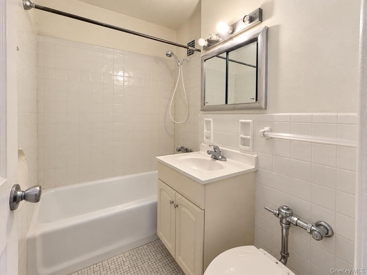 142-05 Roosevelt Avenue Ave Unit: 517 thumbnail 6