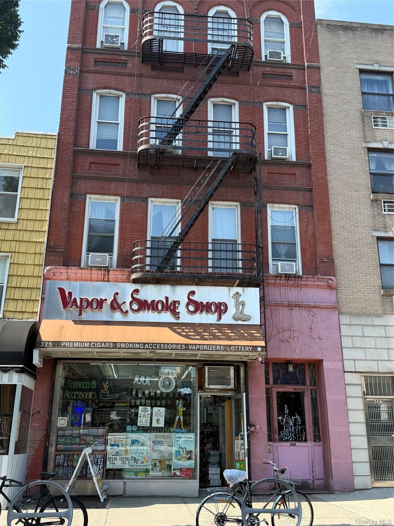 325 Graham Avenue thumbnail 2